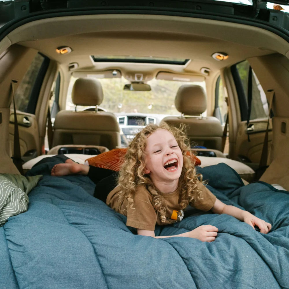 HomesteadCabinComforterBlanket_QUEEN_13HCBL01D_LS60_8192x5464_6447e2ce-a405-4b28-9b58-2564658d06bc.jpg