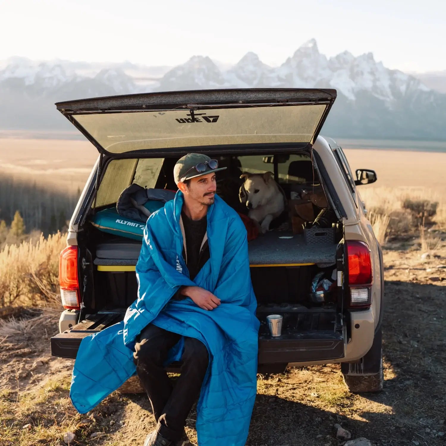 HorizonTravelBlanket-13HTBL02C-LS30-1500x1500-1.jpg