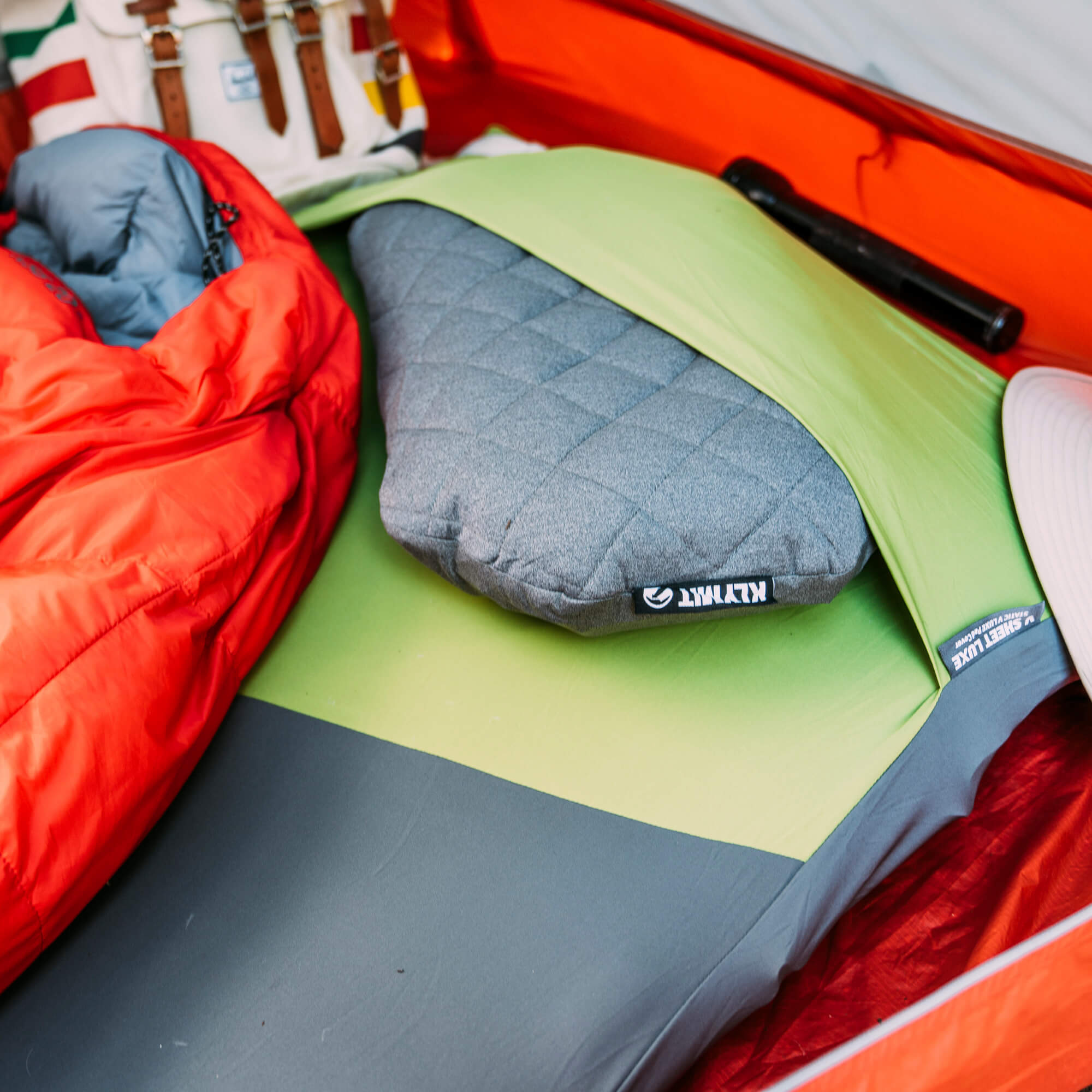 Klymit_VSheetLuxe_13PCGRLXD_LS05_LuxePillow_KSB20_2000x2000_eac95833-151d-496e-acc6-e9706adacf05.jpg