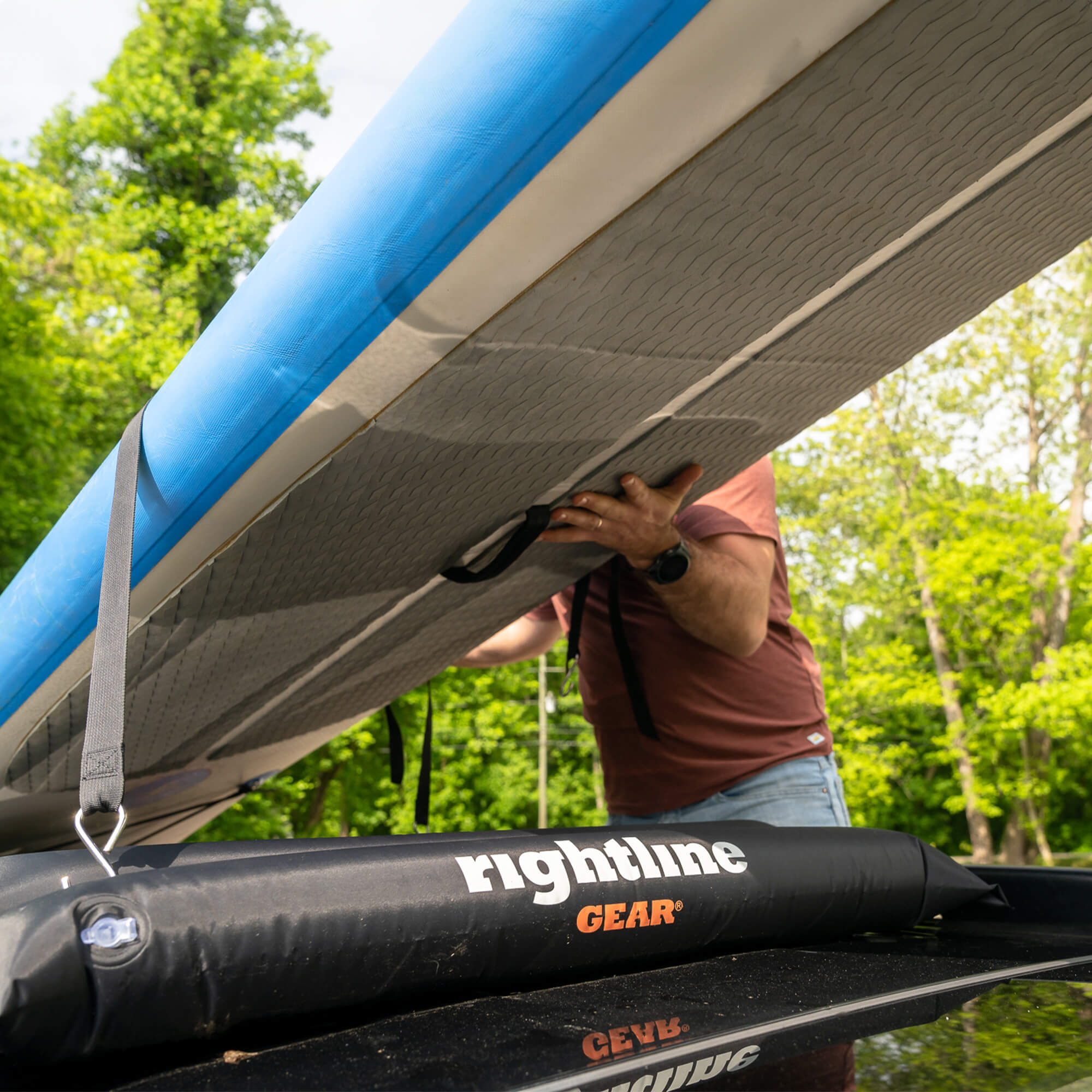 UniversalPaddleSportsCarrier_100K40_LS19_2000x2000_f624b33a-eb3c-4512-ab89-ff0787a684a9.jpg