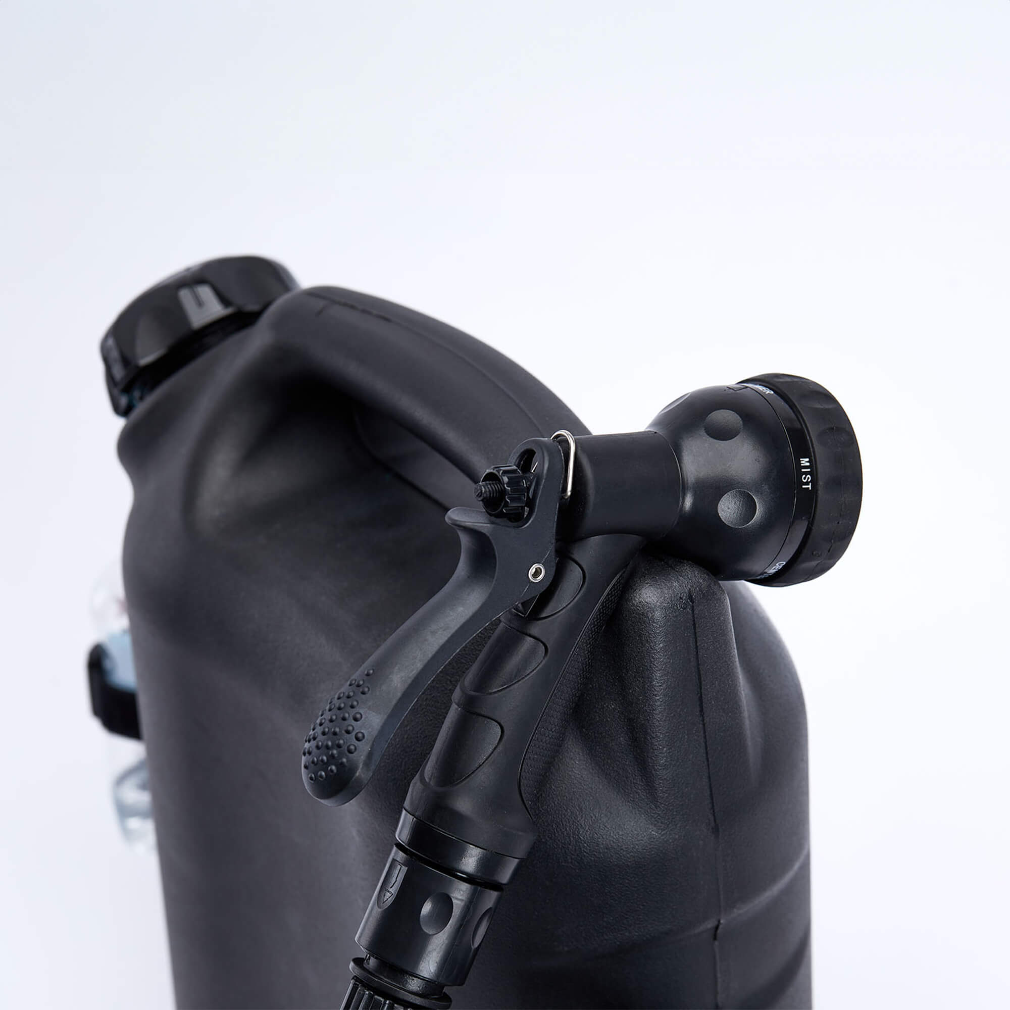 WaterPORT2.0Gallon_WaterTank_GL1250__nozzle_holder_2000x1333_2b4c2bfd-cd72-456e-98a3-b2eb77c563f7.jpg